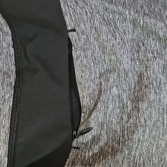 Champion Black & Gray Skorts Sise M - Picture 3 of 7